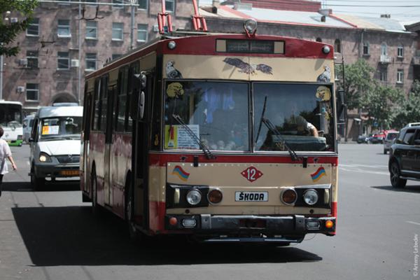 Увеличить В каком городе ходит такой троллейбус? - загадка, вопросы