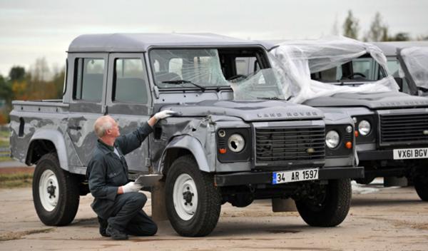 Увеличить Сколько Land Rover-ов побили на съемках Бонда 007 Skyfall? - фильм, Land Rover, 