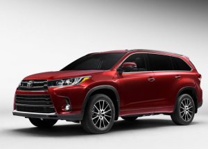 Toyota Highlander – новый дизайн и новая цена